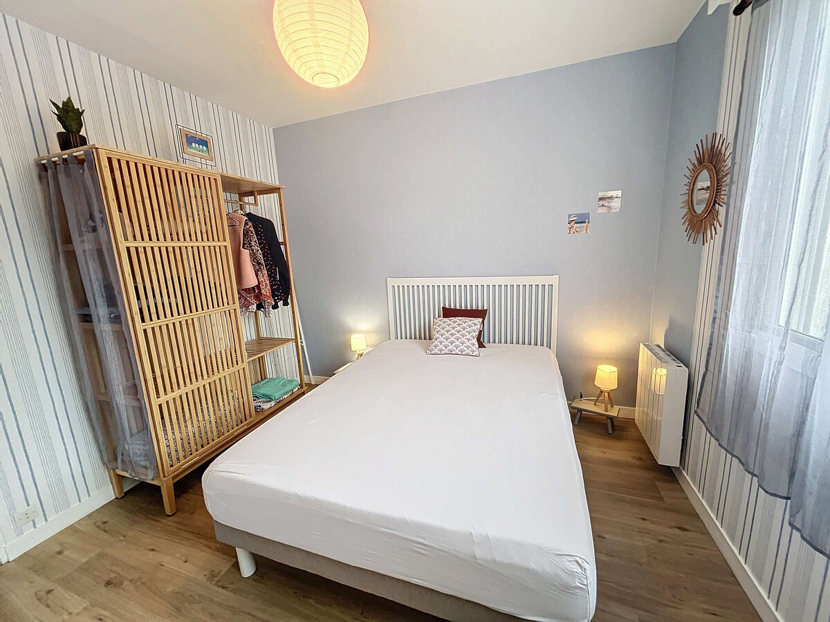Appartement rénové 100m plage, parking privé à Jullouville - Photo 12