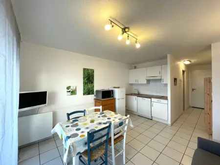 Studio confortable avec balcon et parking à Vieux-Boucau : photo 3