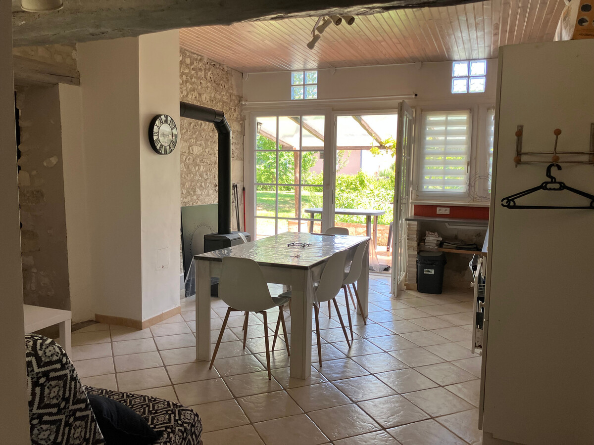 Maison 76m² centre La Roche-Posay, terrasse et jardin - Photo 8