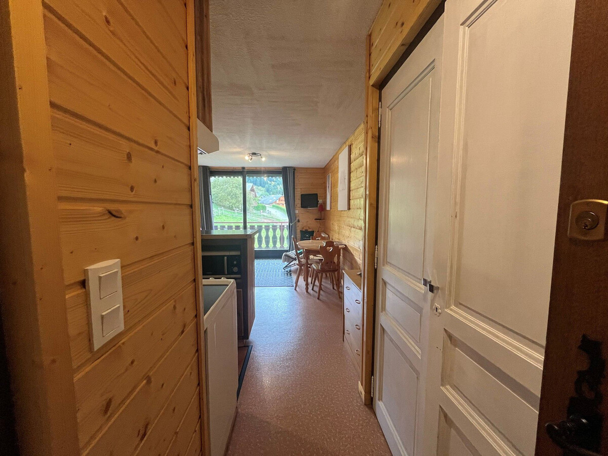 Studio 24 m² balcon sud, parking – Châtel - Photo 7
