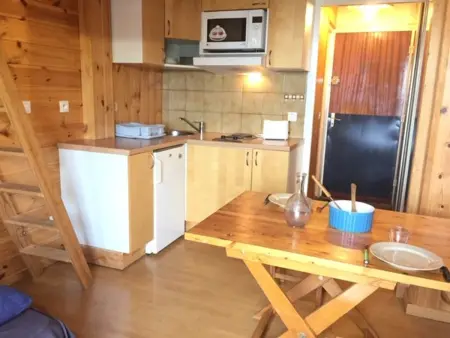 Location appartement à Risoul, Studio cosy en front de neige à Risoul 1850, accès direct aux pistes et commodités, 2 couchages