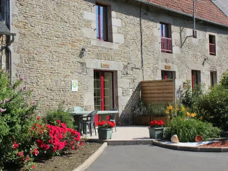 Location gite à Pontorson, Charmante maison à Vessey avec télévision et internet