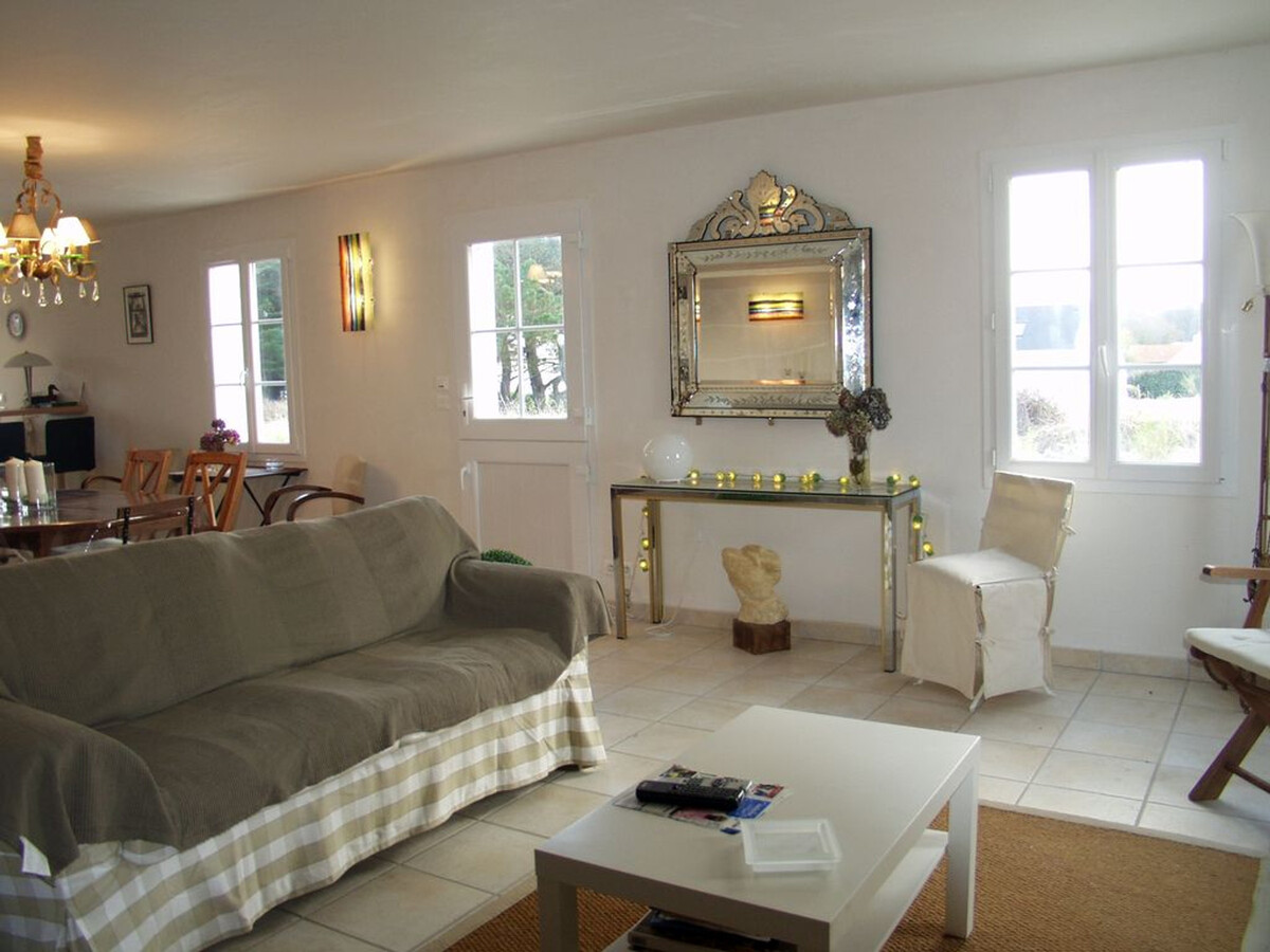 Maison 4 chambres Sauzon : vue mer, terrain clos 1000m² - Photo 4