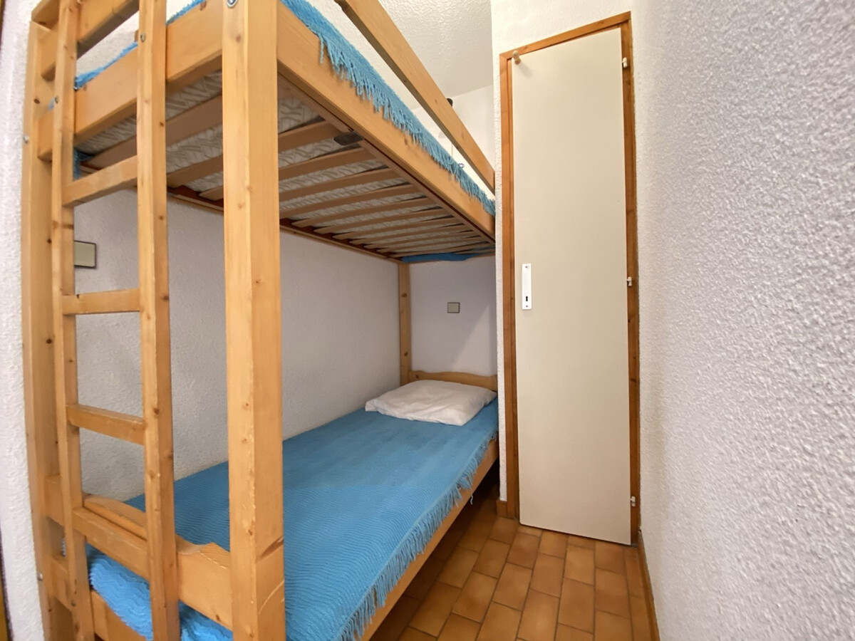 Studio cabine 4 pers. à 300m des pistes, parking privé - Photo 8