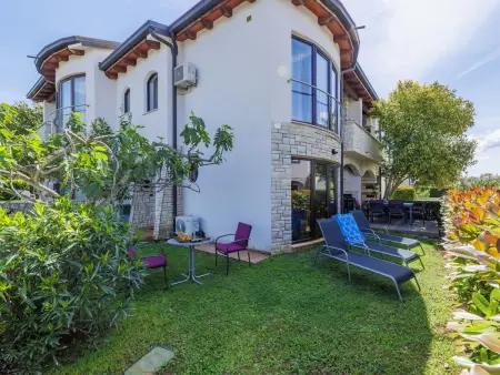 Maison Dlan à Tar, 3 chambres avec piscine