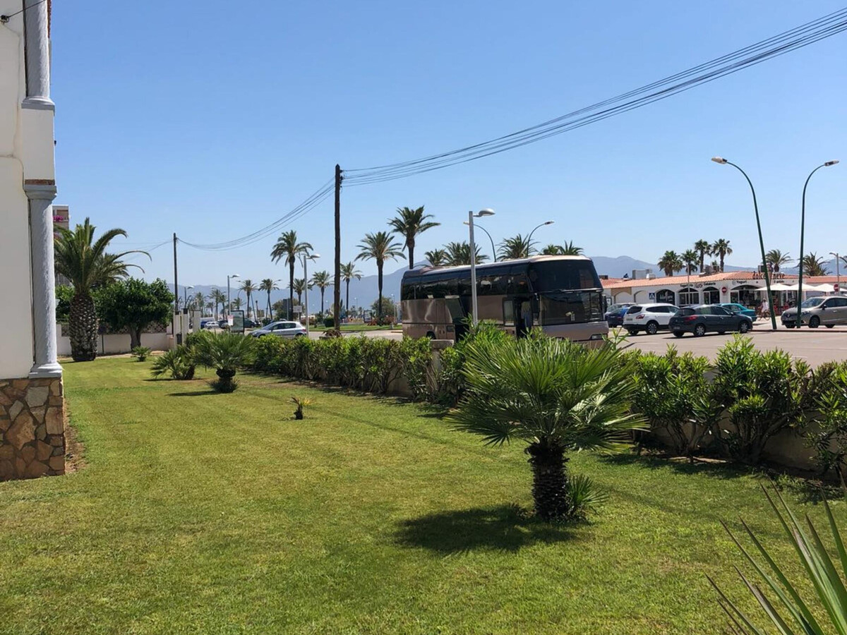 Appartement 1ère ligne de mer à Empuriabrava avec parking - Photo 11