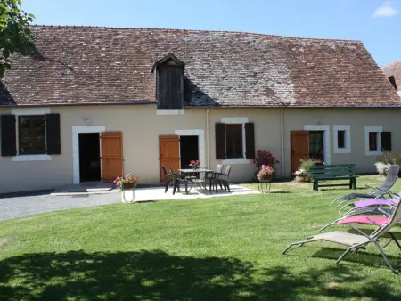 Location gite à Mareil sur Loir, Maison familiale avec jardin clos, proche des activités et loisirs, internet inclus