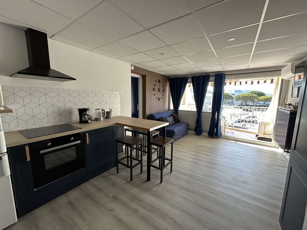 Deux pièces cabine rénové, 4 couchages, loggia, Port Camargue - Photo 8