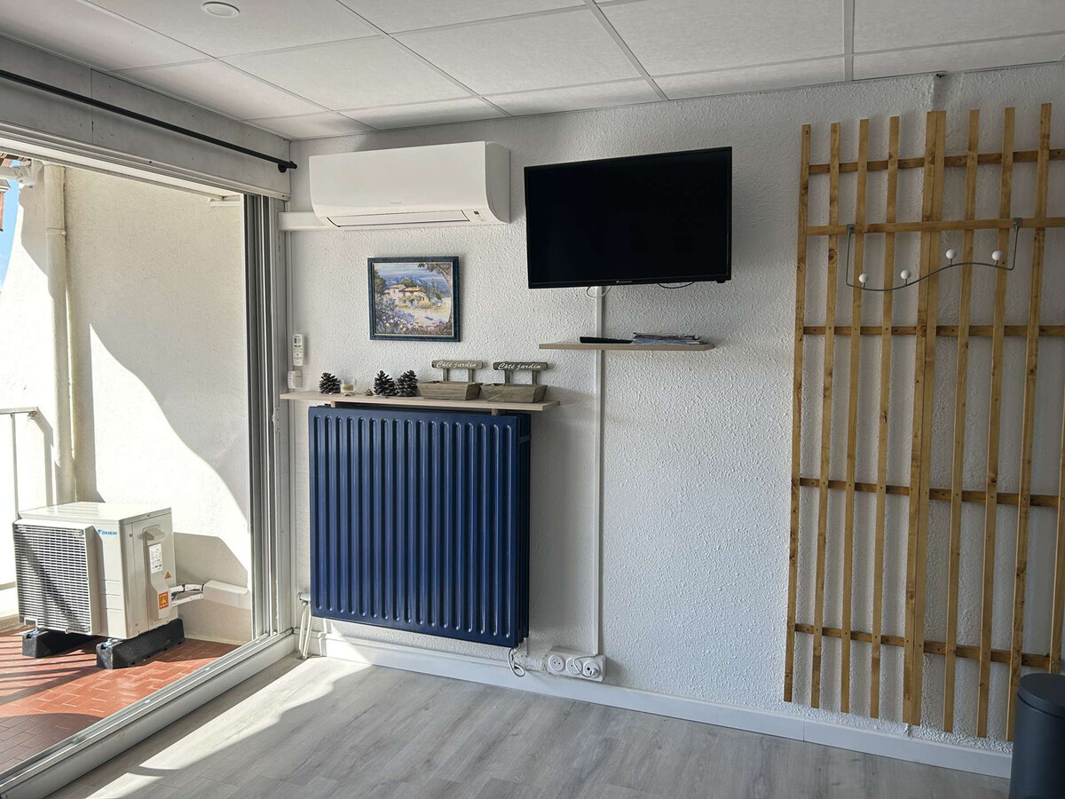 Deux pièces cabine rénové, 4 couchages, loggia, Port Camargue - Photo 9