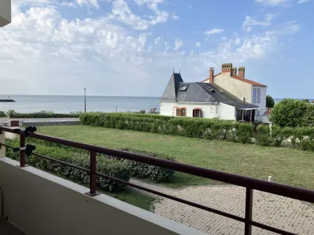 Location appartement à Saint Gilles Croix de Vie, Studio bord de mer avec parking à Saint-Gilles-Croix-de-Vie