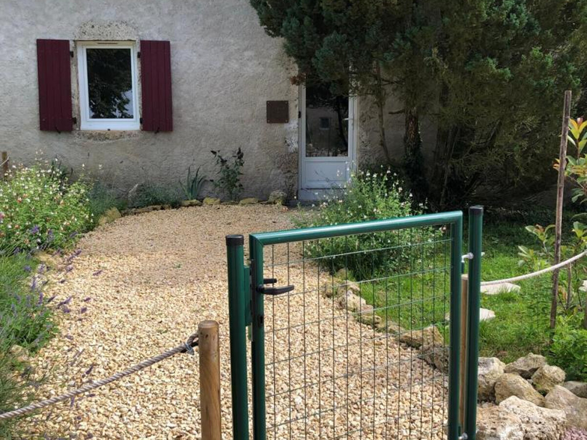 Studio avec spa et jardin à Montaigu-le-Blin - Photo 25