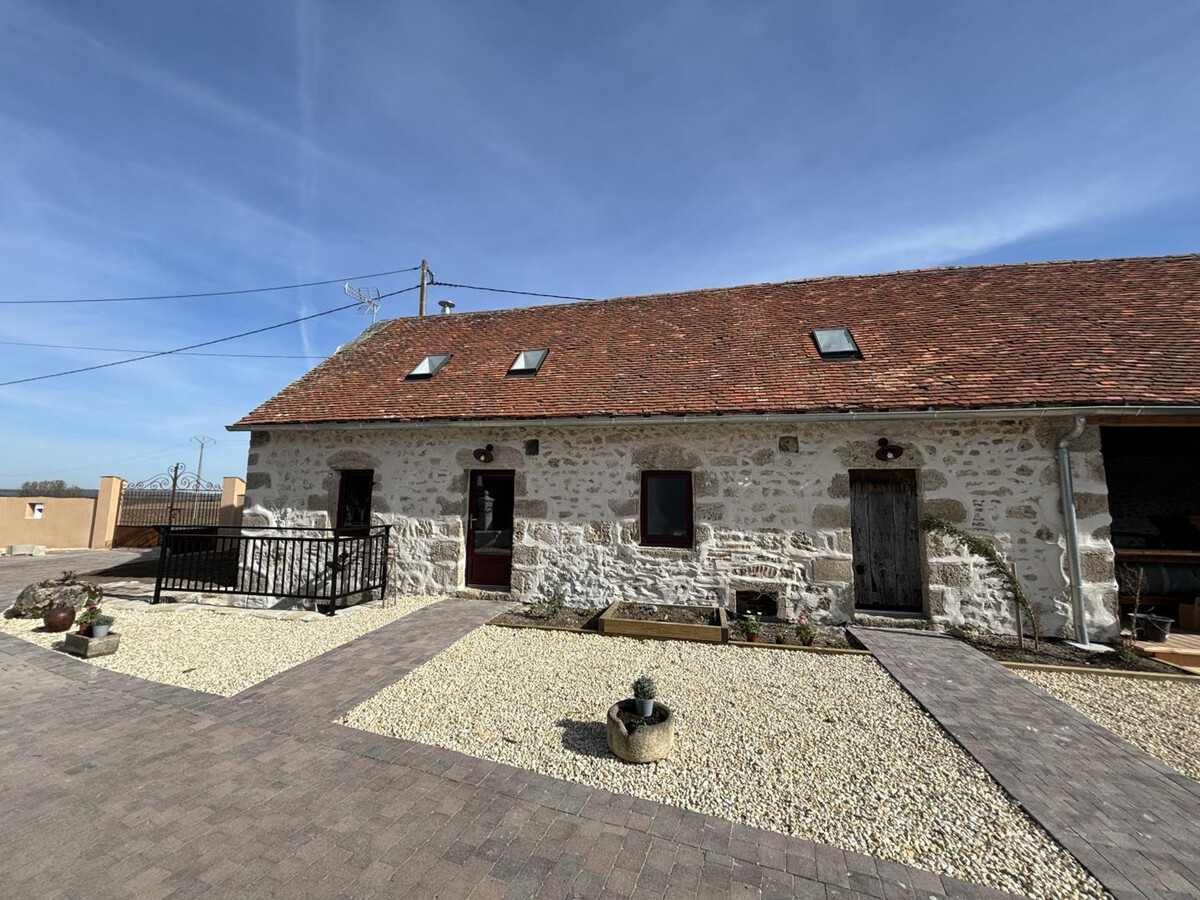 Gîte 4 personnes avec spa intérieur à Montaigu-le-Blin - Photo 1