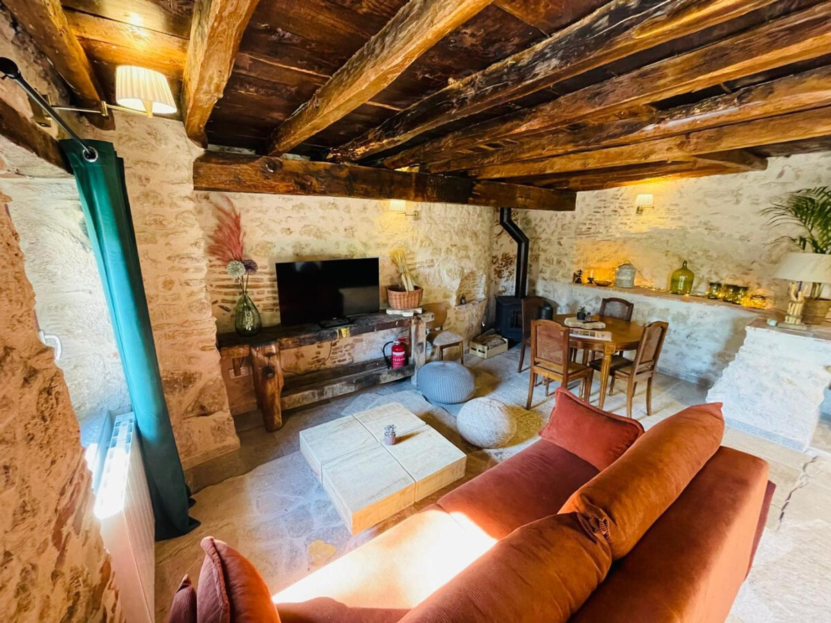 Gîte 4 personnes avec spa intérieur à Montaigu-le-Blin - Photo 3
