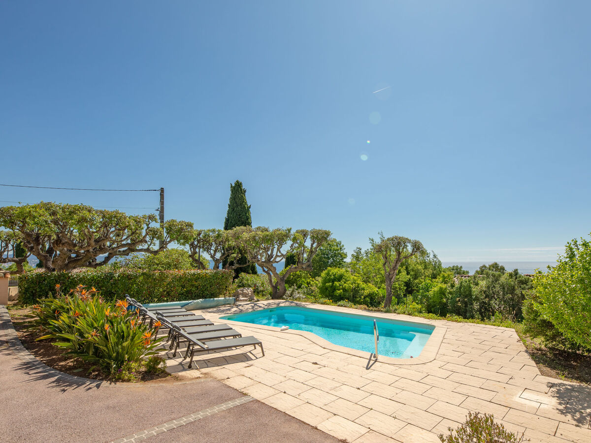 Apt 4 chambres 115 m² avec terrasse 32 m² à Saint Aygulf - Photo 1