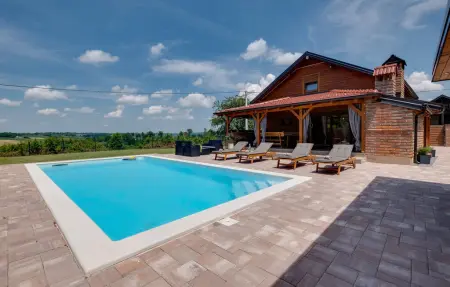 Location maison à Gornje Plavnice