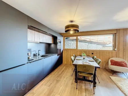 Location appartement à Combloux, Appartement dException 2 Chambres, 63 m², au Pied des Pistes, Parking Inclus, Wi-Fi