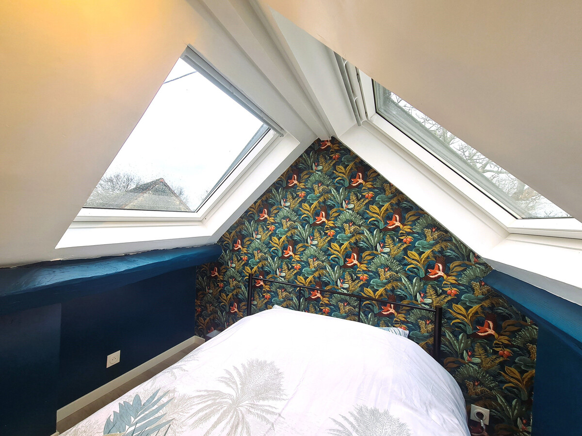 Gîte romantique Brenne : chambre sous toits avec Velux - Photo 13