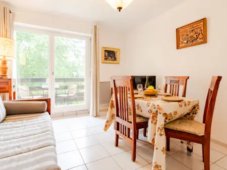 Appartement Le Sporting, 950 m de la plage à Cabourg : photo 2