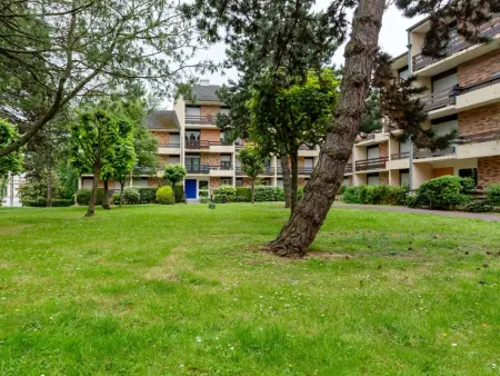 Appartement Le Sporting, 950 m de la plage à Cabourg : photo 16