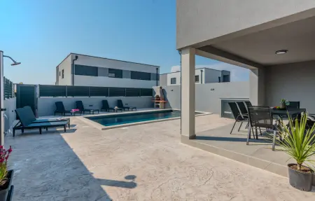 Maison 8 personnes à Vrsi - Photo 1