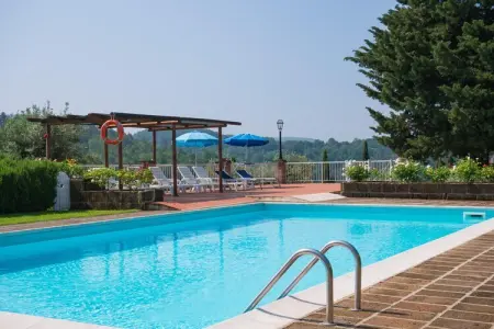 Giada, maison Montaione avec piscine et jardin