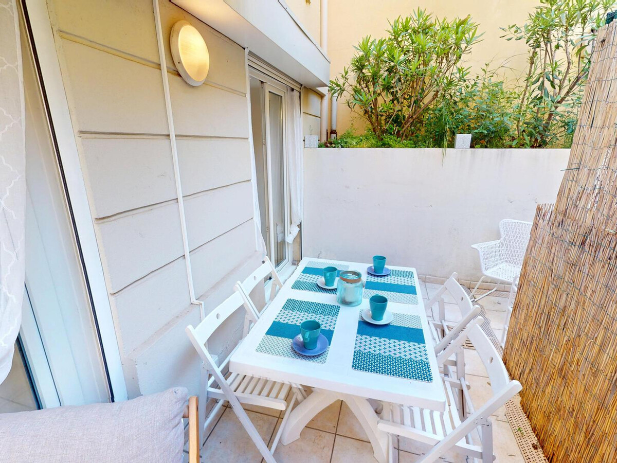 Appartement 2P climatisé, terrasse sud, centre Menton - Photo 3