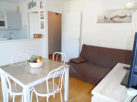 Appartement 2 pièces Cabourg, balcon vue mer et piscine : photo 5