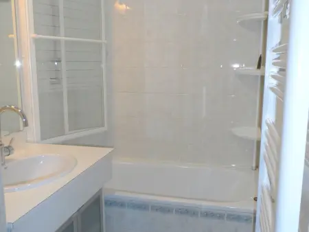 Appartement 2 pièces Cabourg, balcon vue mer et piscine : photo 9