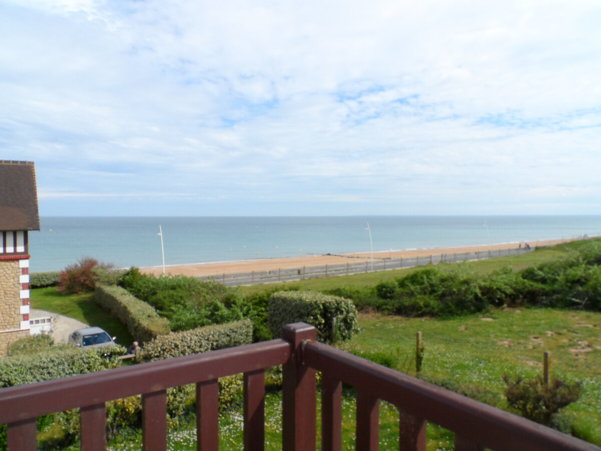Appartement 3 pièces front de mer avec piscine et tennis - Photo 1