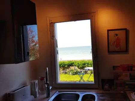 Cabourg : Appartement moderne 4/5 pièces, accès plage, 8 pers, jardin et terrasse, parking, WIFI : photo 10