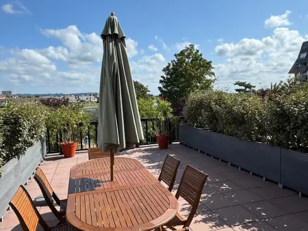 Cabourg : Appartement moderne 4/5 pièces, accès plage, 8 pers, jardin et terrasse, parking, WIFI : photo 12