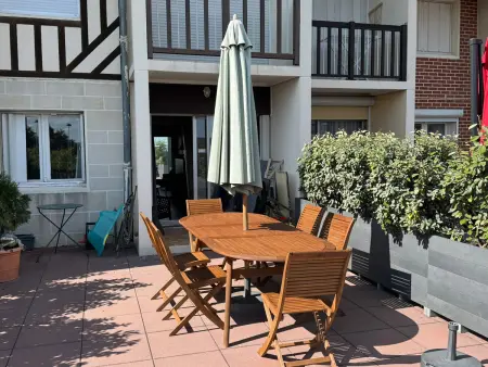 Cabourg : Appartement moderne 4/5 pièces, accès plage, 8 pers, jardin et terrasse, parking, WIFI : photo 14