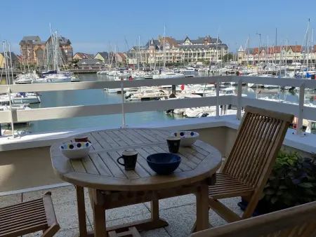 Bel Appartement Duplex 4 pièces avec Vue sur Port et Terrasse : photo 2
