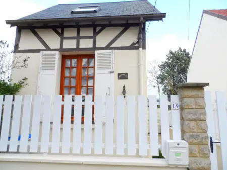 Maison 38 m² centre Cabourg, terrasse SE, proche plage : photo 2