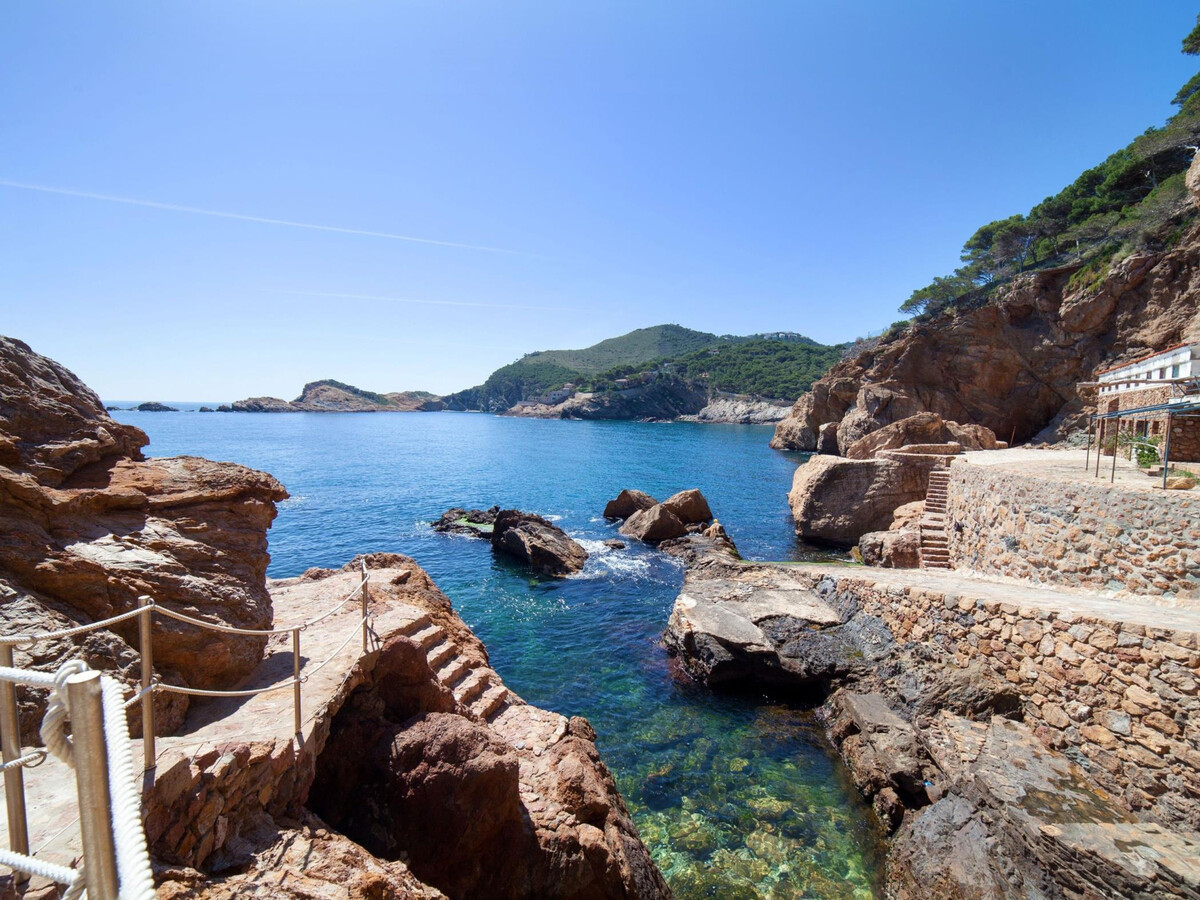Duplex vue mer à Begur, piscine d'eau salée et accès direct plage - Photo 13