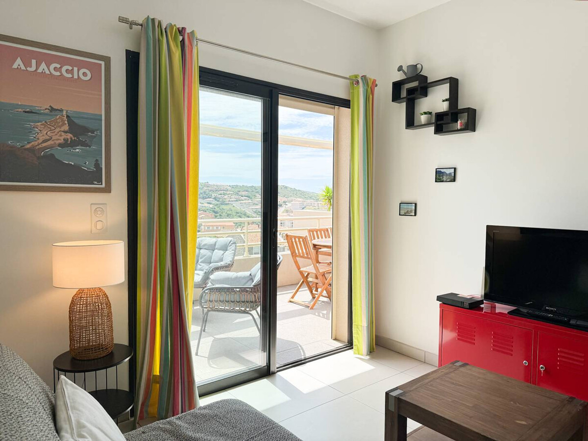 T2 climatisé Propriano avec terrasse vue mer et parking - Photo 4