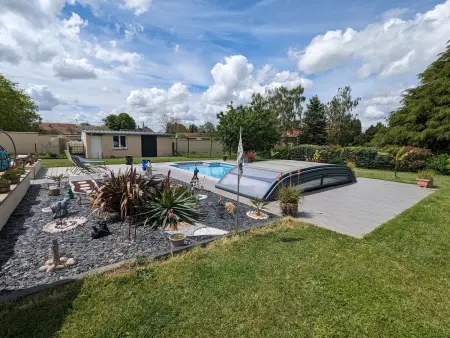 Gîte Douceurs des îles – 12 pers., piscine chauffée et jeux : photo 14