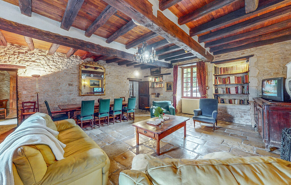 Maison Pierre 250m² avec Piscine Privée à Couhe - Photo 13