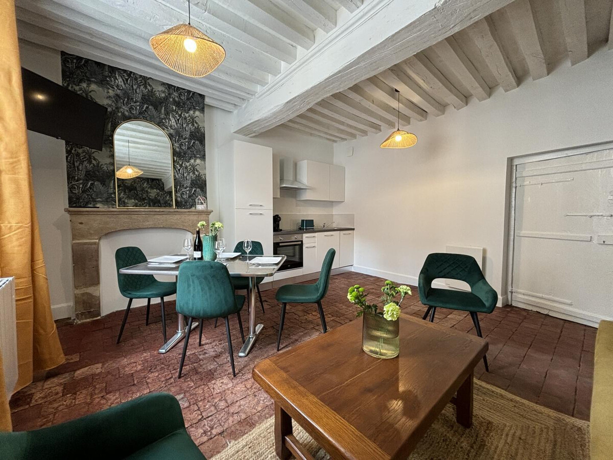 Duplex historique Moulins, 2 chambres, à côté du Jacquemart - Photo 9