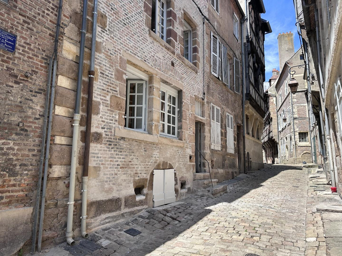 Duplex historique Moulins, 2 chambres, à côté du Jacquemart - Photo 21