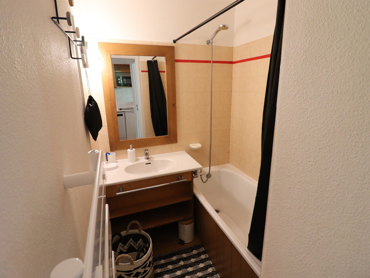 Studio cabine 4 pers à Tignes, ski aux pieds, balcon - Photo 4