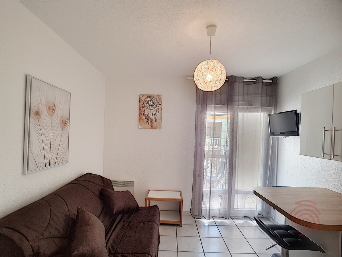 Studio rénové 17 m² avec balcon, parking gratuit - Photo 4