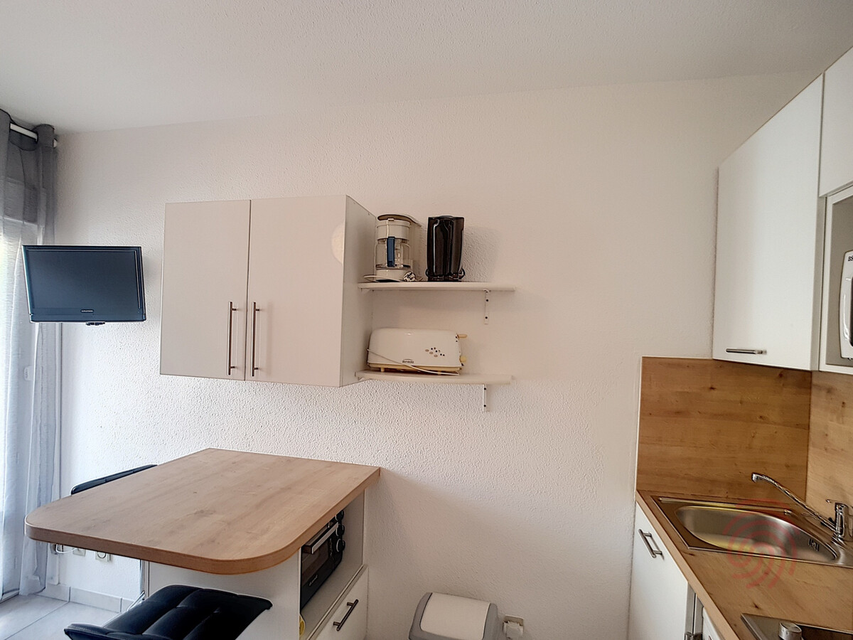 Studio rénové 17 m² avec balcon, parking gratuit - Photo 6