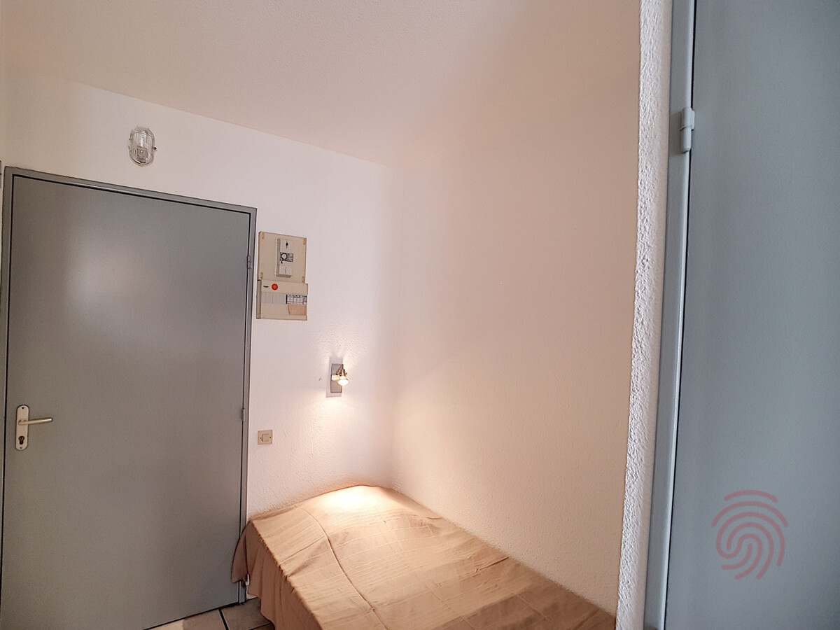 Studio rénové 17 m² avec balcon, parking gratuit - Photo 7