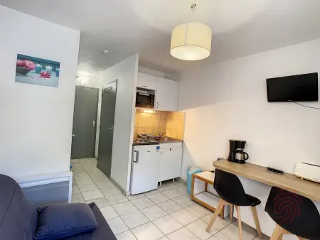 Location appartement à Lamalou les Bains, Charmant Studio à Lamalou, 400m du Centre, Balcon, Wifi, Animaux Bienvenus