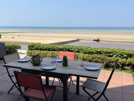 Appartement 2P vue mer avec accès direct plage, Cabourg : photo 3