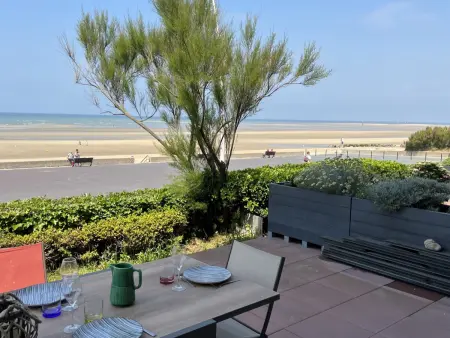 Appartement 2P vue mer avec accès direct plage, Cabourg : photo 4