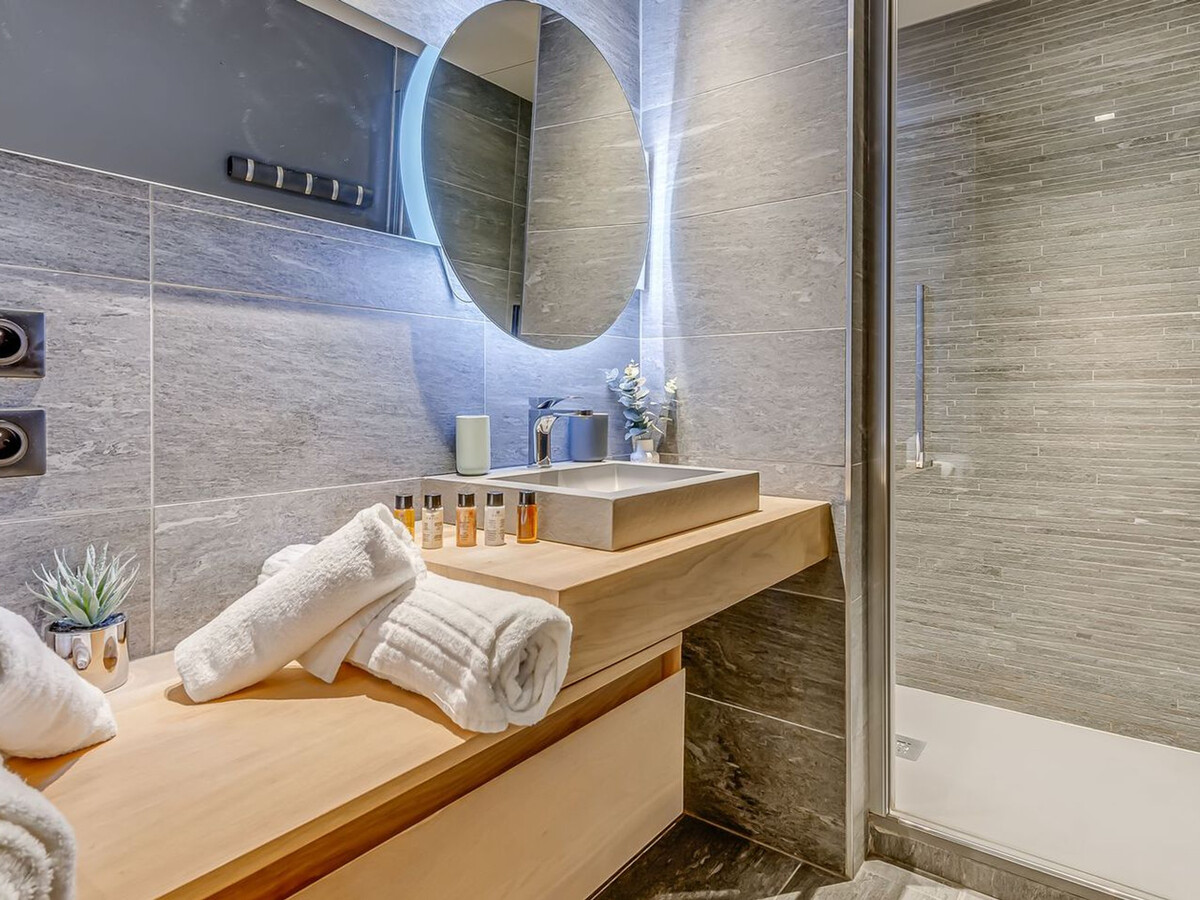 Appartement 4* avec terrasse sud 35m² et vue lac à Tignes - Photo 9