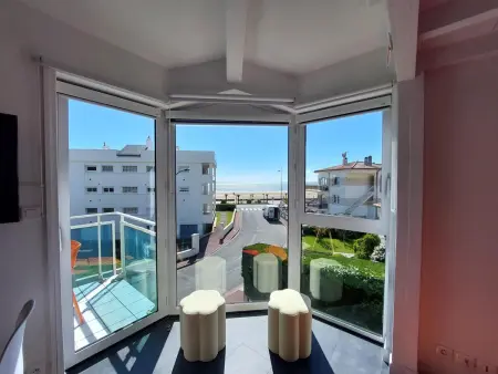Location appartement à Royan, Charmant appart rénové à 50m de la plage avec balcon et parking