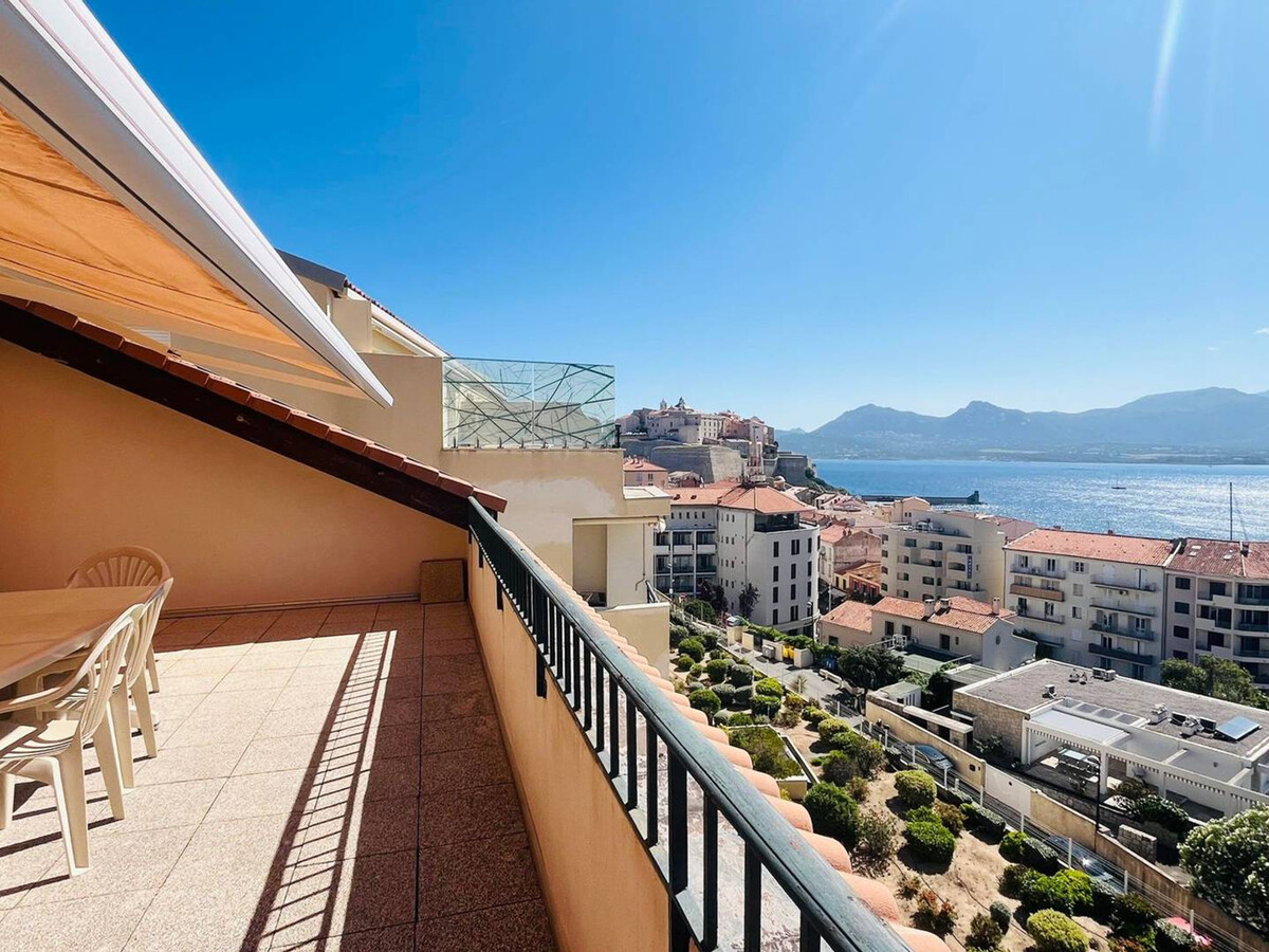 Appartement 3 chambres vue mer à Calvi, garage inclus - Photo 22